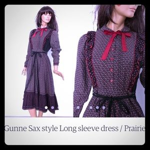 Navy blue and red over the knee dress vintage